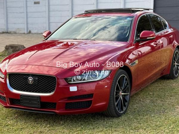 2016 - Jaguar XE