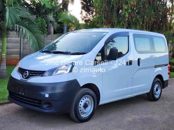 2015 Nissan  NV200