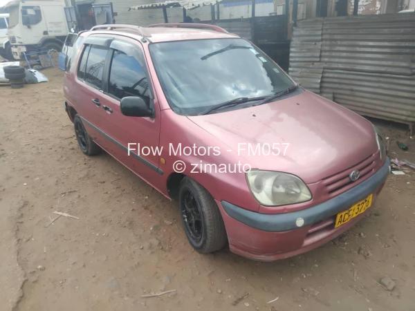 2002 - Toyota  Raum