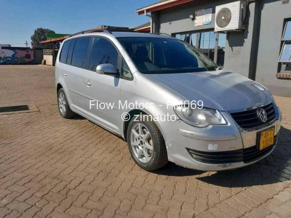 2006 - Volkswagen  Touran
