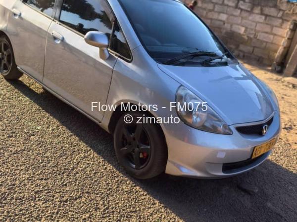 2004 - Honda Fit