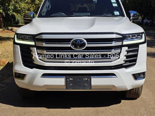 2023 Toyota  Landcruiser 300 ZX