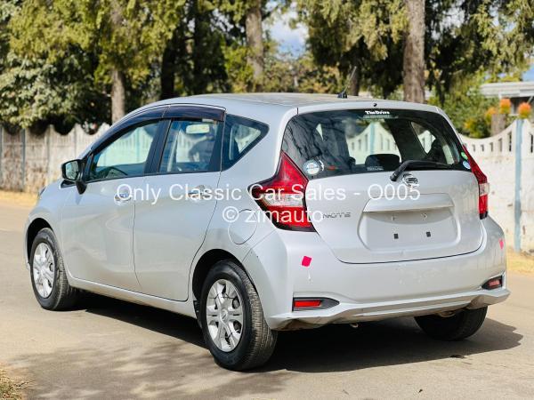 2017 - Nissan  Note