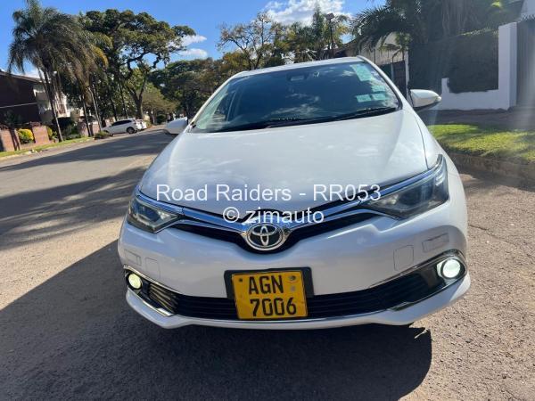 2016 Toyota  Auris