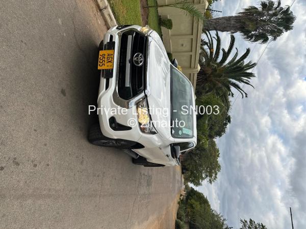 2021 Toyota  Hilux