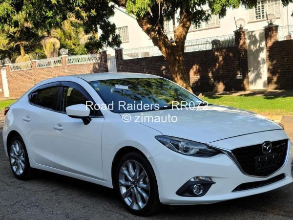 2015 Mazda  axela