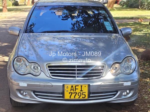 2005 Mercedes Benz C220