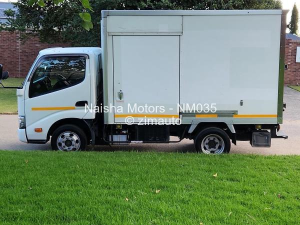 2017 - Toyota  ToyoAce
