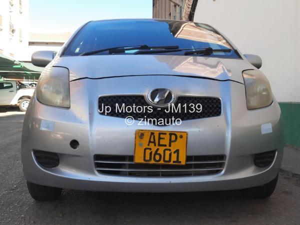 2005 Toyota  Vitz