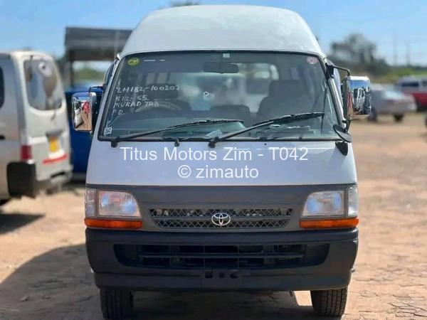 2010 Toyota  Hiace