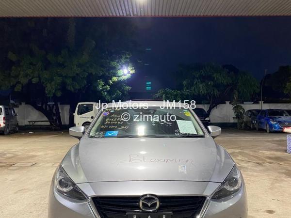 2015 Mazda  axela