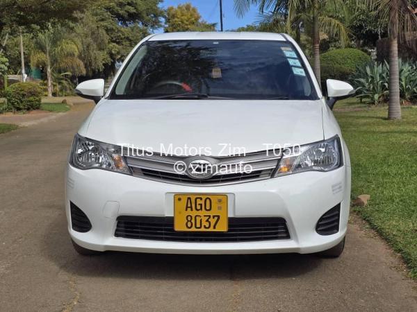 2015 Toyota  Axio