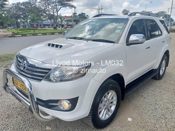 2015 - Toyota  Fortuner