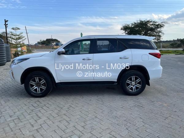 2016 - Toyota  Fortuner
