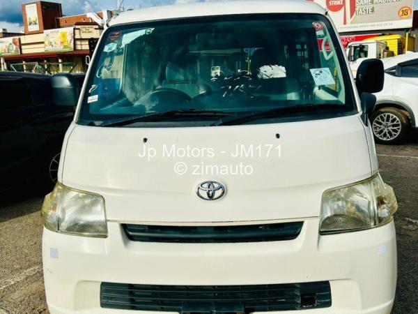 2015 Toyota  Lite Ace