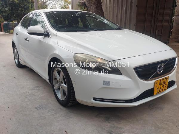 2014 Volvo  V40