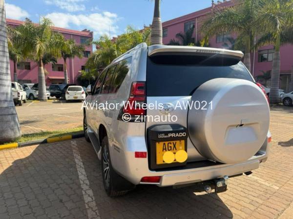 2023 Toyota  Land Cruiser