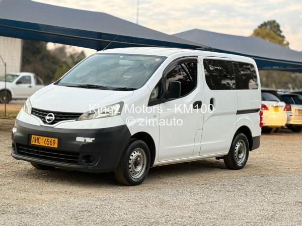 2015 Nissan  NV200