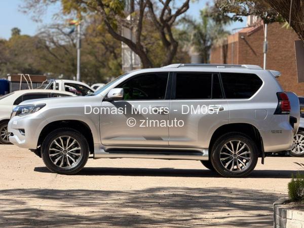 2023 Toyota  Land Cruiser