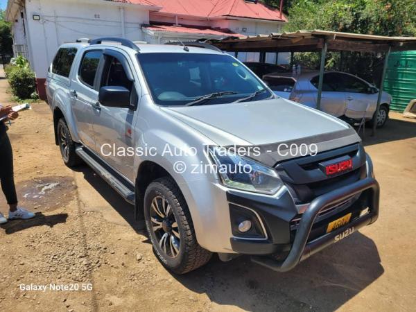 2022 Isuzu  X - Rider