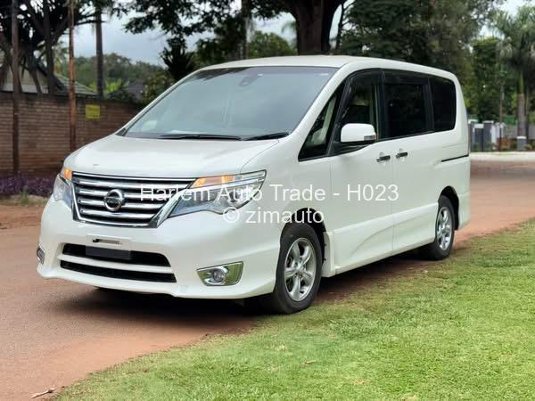 2015 - Nissan  Serena