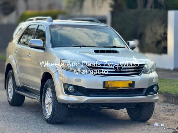 2015 - Toyota  Fortuner