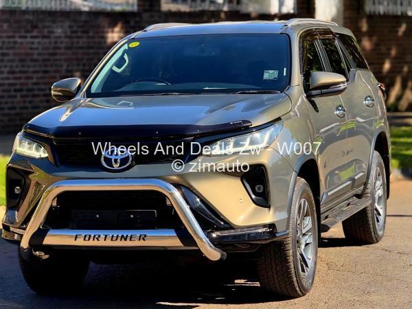 2023 - Toyota  Fortuner