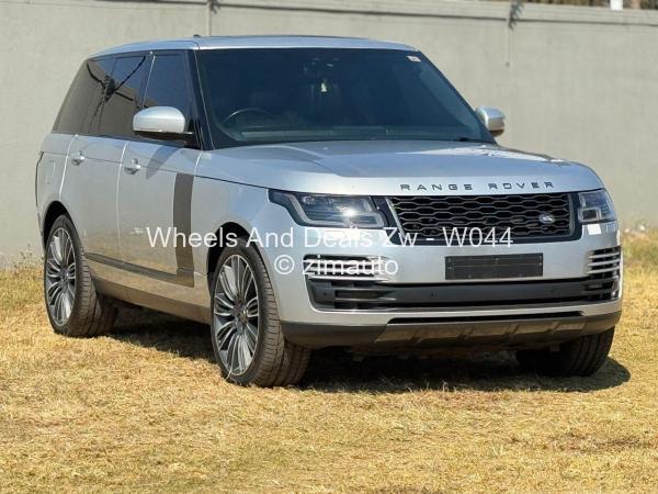2020 - Land-Rover  Vogue