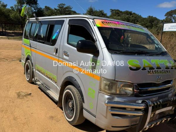 2011 Toyota  Hiace