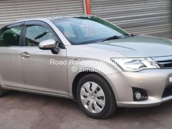 2014 Toyota  Axio