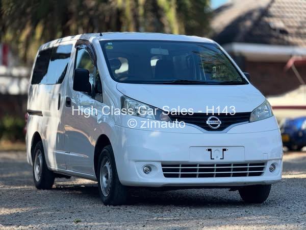 2017 Nissan  NV200
