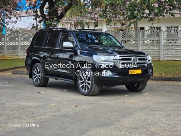 2015 Toyota  Land Cruiser 200
