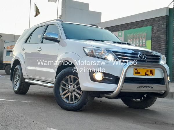 2015 Toyota  Fortuner