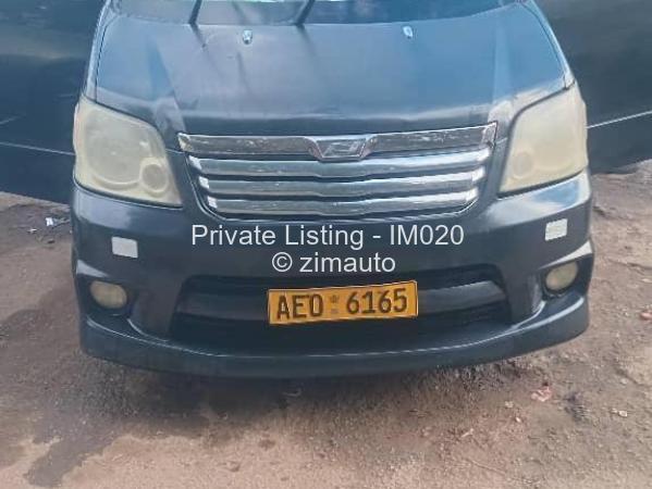 2003 Toyota  Noah