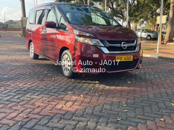 2017 - Nissan  Serena