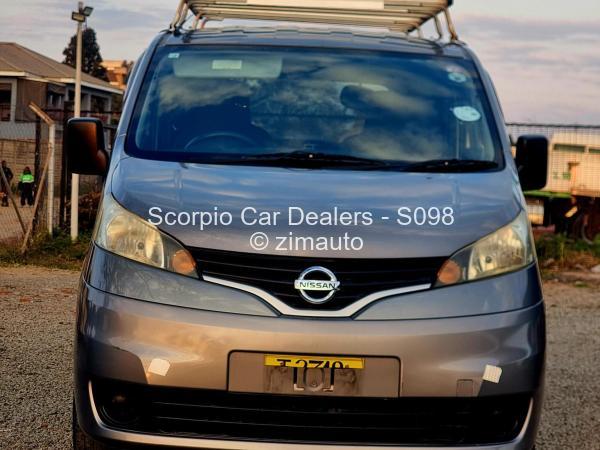 2017 Nissan  NV200