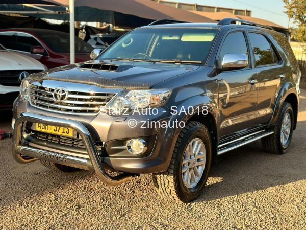 2015 Toyota  Fortuner