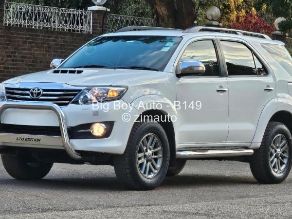 2015 Toyota  Fortuner