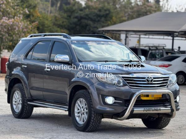 2015 Toyota  Fortuner