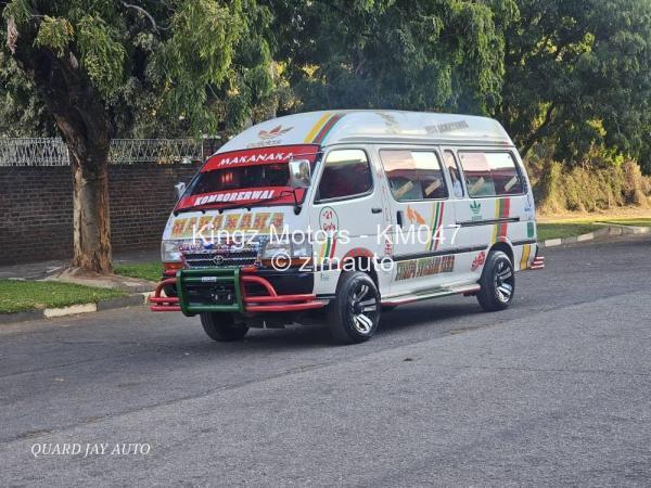 2002 Toyota  Hiace