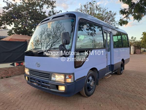 2004 Toyota  Coaster