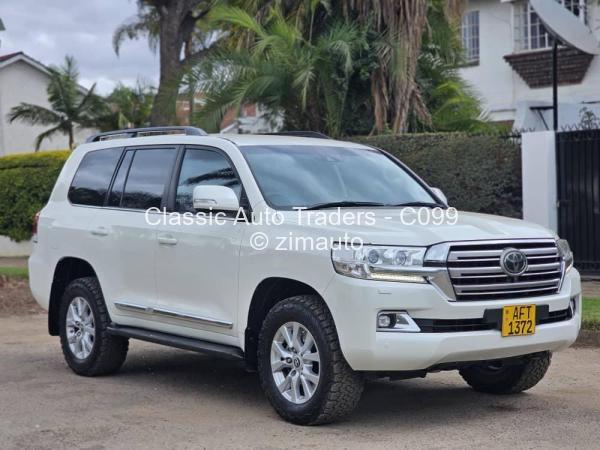 2018 Toyota  Land Cruiser 200