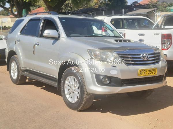 2013 Toyota  Fortuner