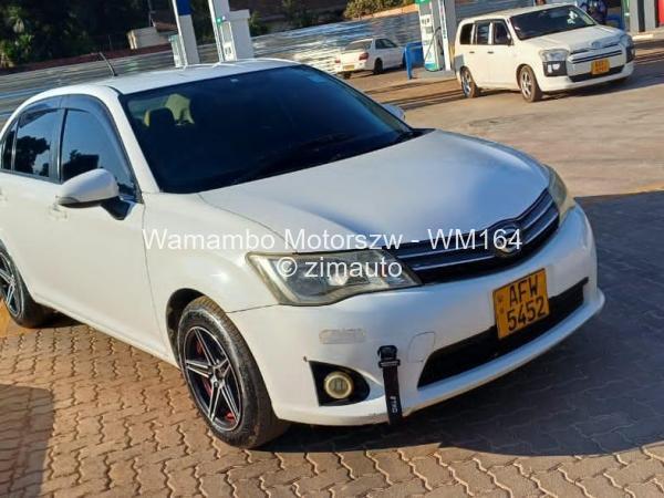 2012 Toyota  Axio