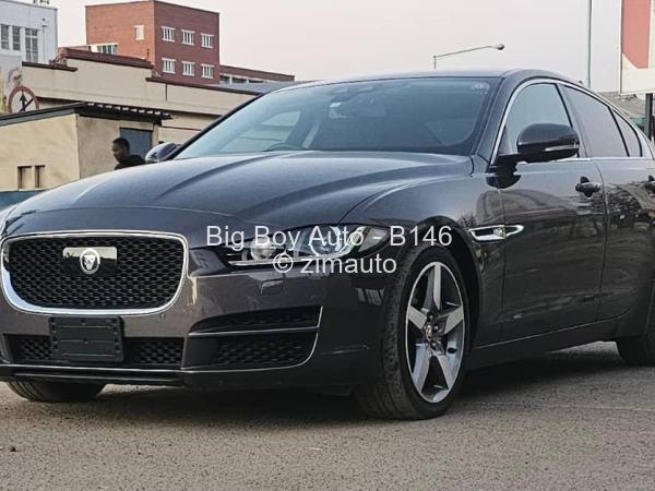 2016 Jaguar XE