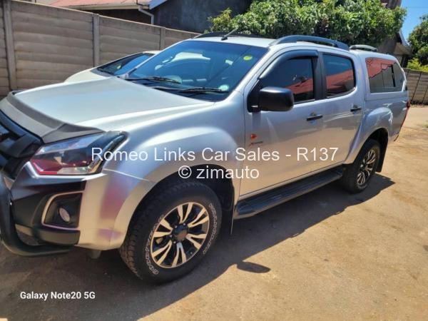 2022 Isuzu  X - Rider