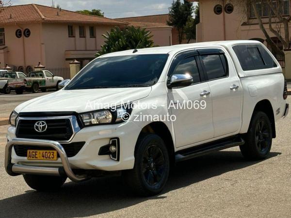 2018 - Toyota  Hilux