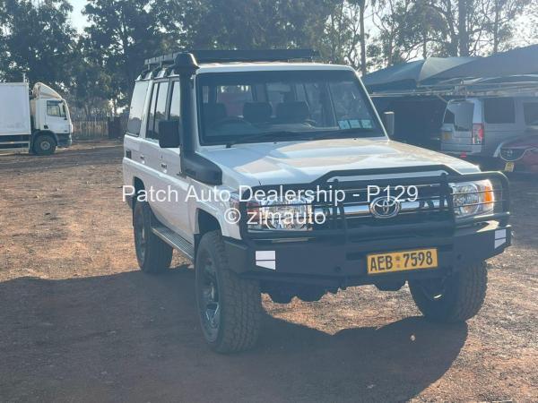 2018 Toyota  Land Cruiser 76