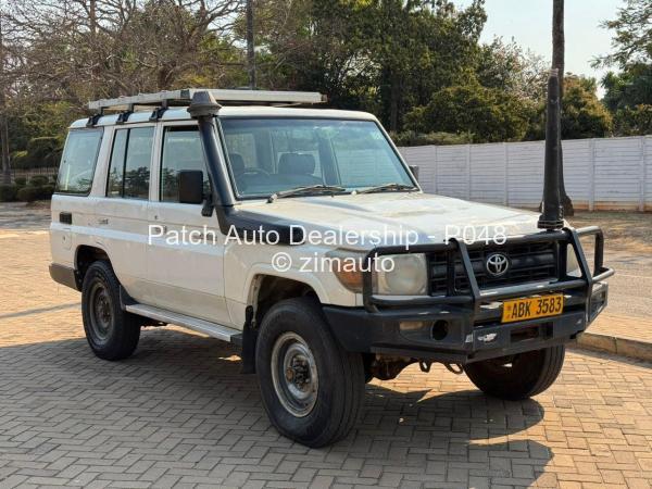 2009 Toyota  Land Cruiser 76