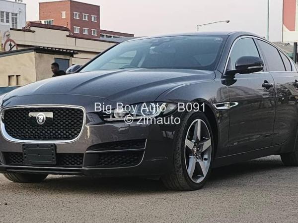 2016 Jaguar XE